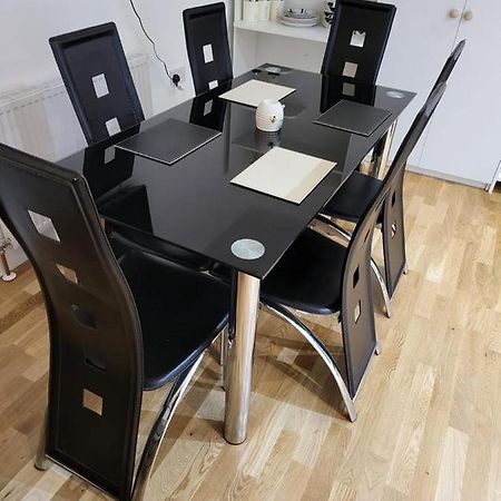 Fancy Basement Flat A Διαμέρισμα Λονδίνο Εξωτερικό φωτογραφία