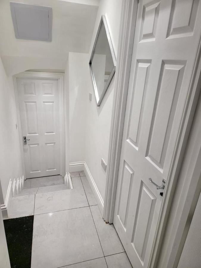 Fancy Basement Flat A Διαμέρισμα Λονδίνο Εξωτερικό φωτογραφία