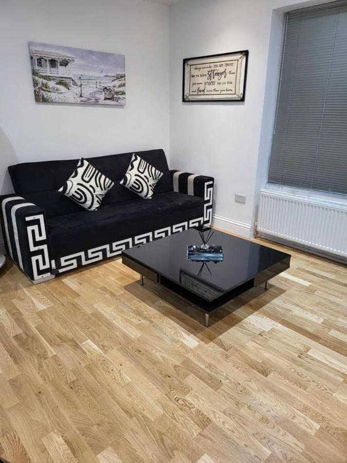 Fancy Basement Flat A Διαμέρισμα Λονδίνο Εξωτερικό φωτογραφία