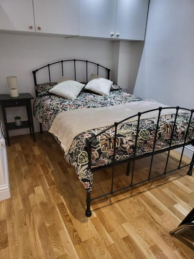 Fancy Basement Flat A Διαμέρισμα Λονδίνο Εξωτερικό φωτογραφία