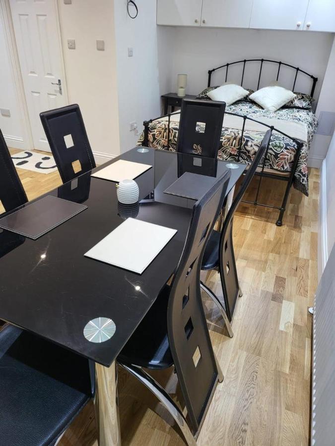 Fancy Basement Flat A Διαμέρισμα Λονδίνο Εξωτερικό φωτογραφία
