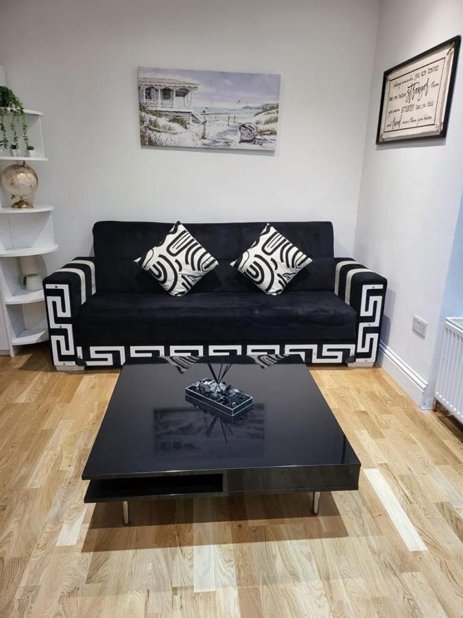 Fancy Basement Flat A Διαμέρισμα Λονδίνο Εξωτερικό φωτογραφία