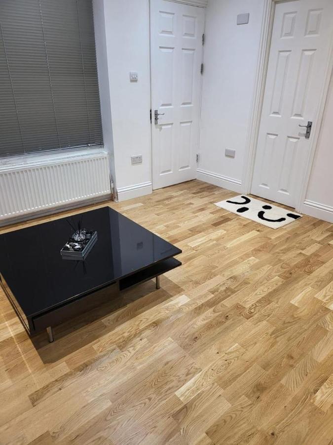 Fancy Basement Flat A Διαμέρισμα Λονδίνο Εξωτερικό φωτογραφία